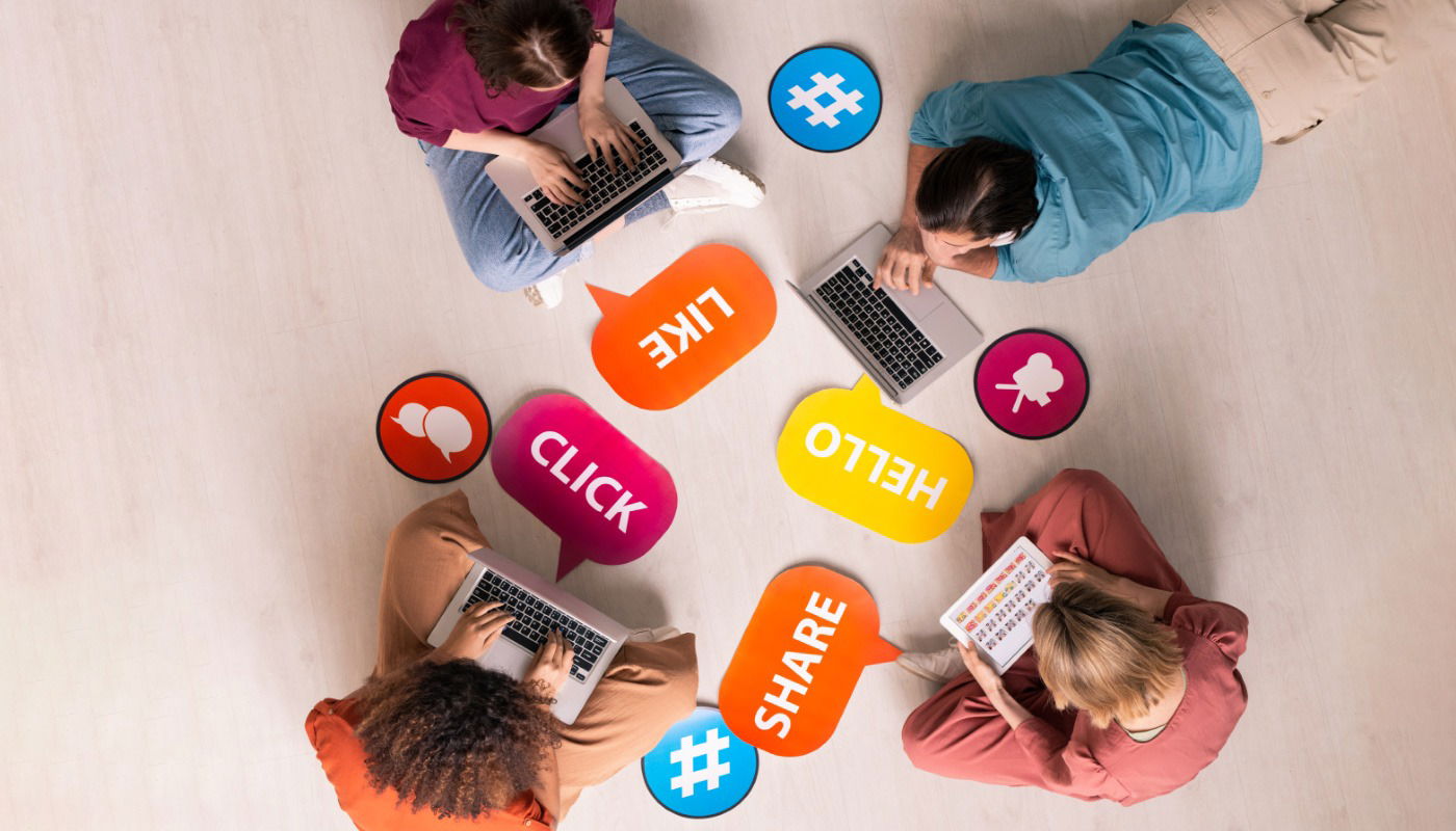 HOW SOCIAL MEDIA MARKETING HELPS BUSINESSES